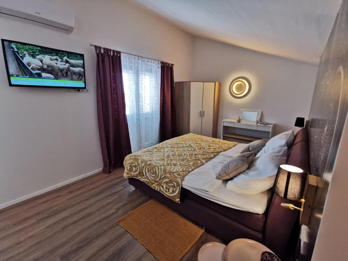 Villa Sundowner ชิเบนิก ภายนอก รูปภาพ