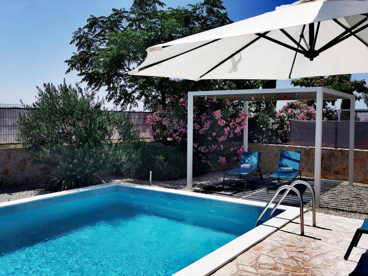 Villa Sundowner ชิเบนิก ภายนอก รูปภาพ